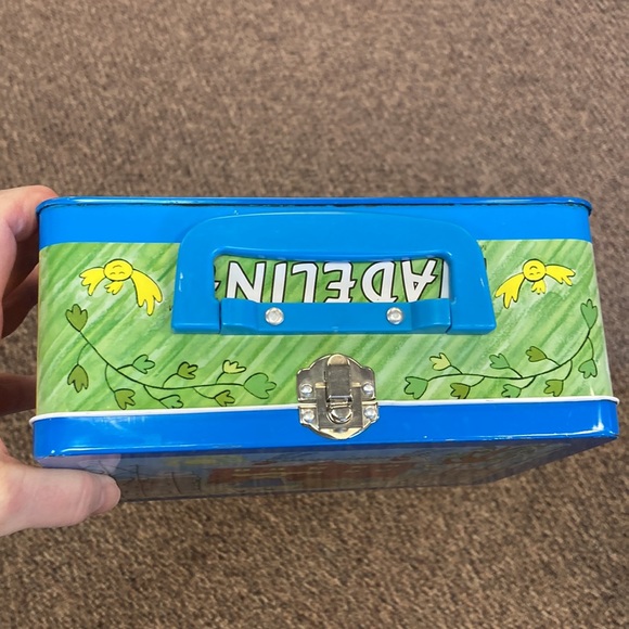 Madeline dolls lunchbox books DVD LOT - Picture 8 of 15